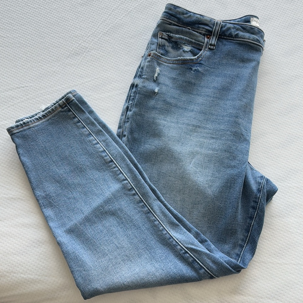 A&F Jeans - Picture 3 of 4